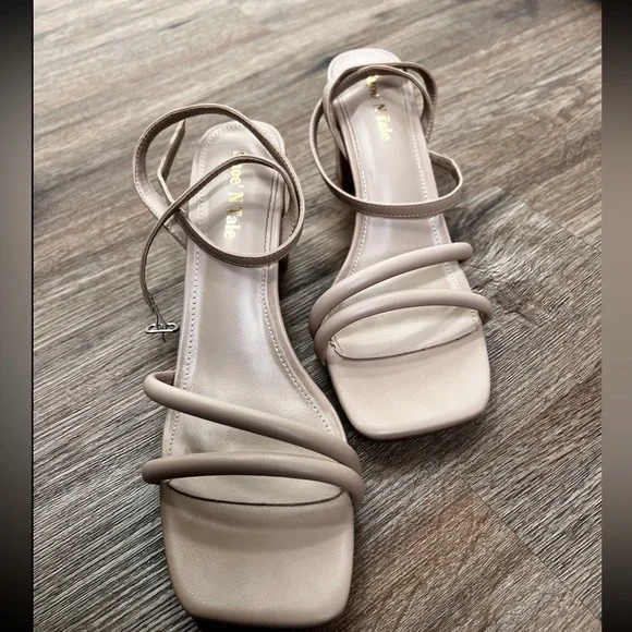 Shoe N’ Tale Strappy Heels with Square Toe - Picture 4 of 6